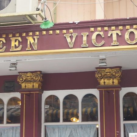 Queen Victoria Inn Паттайя Экстерьер фото
