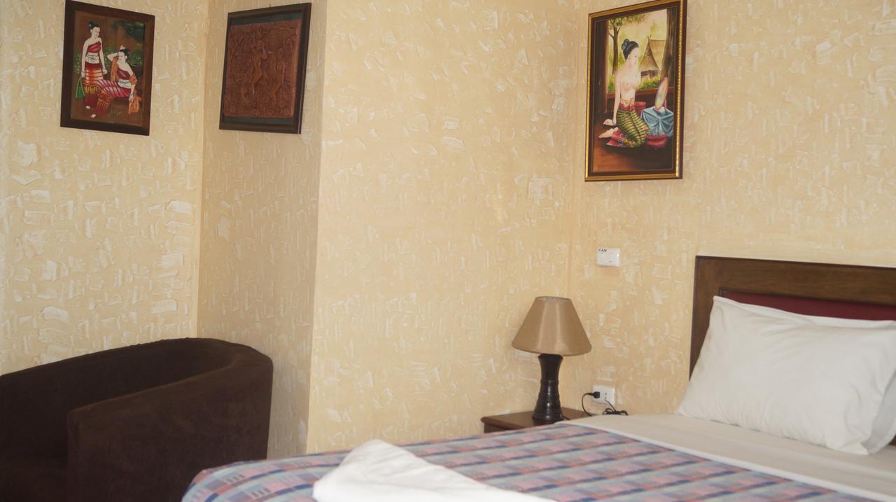 Queen Victoria Inn Паттайя Экстерьер фото