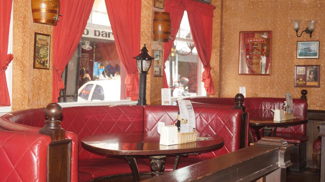 Queen Victoria Inn Паттайя Экстерьер фото